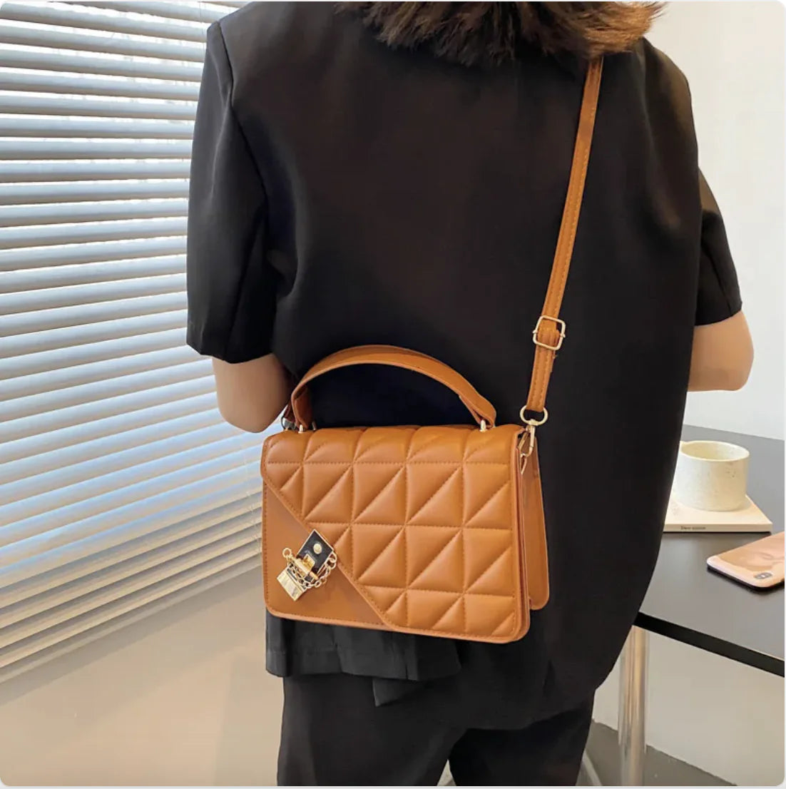 Casual Chain Rhombus Shoulder Bag